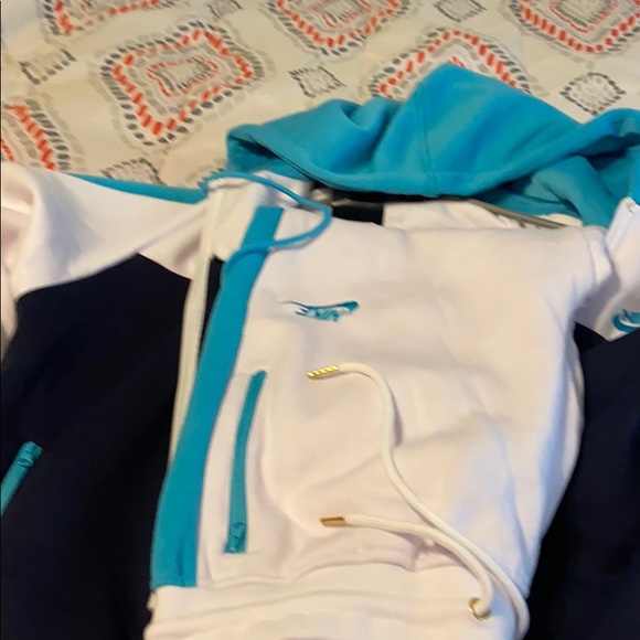 Teal white and blue Nike two piece sweat suit - Picture 3 of 4